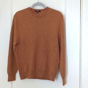 Uniqlo 100% cashmere sweater